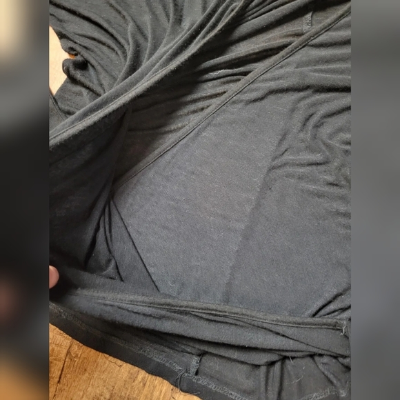 FREE W BUNDLE Suzy Shier wrap sweater - Picture 2 of 8